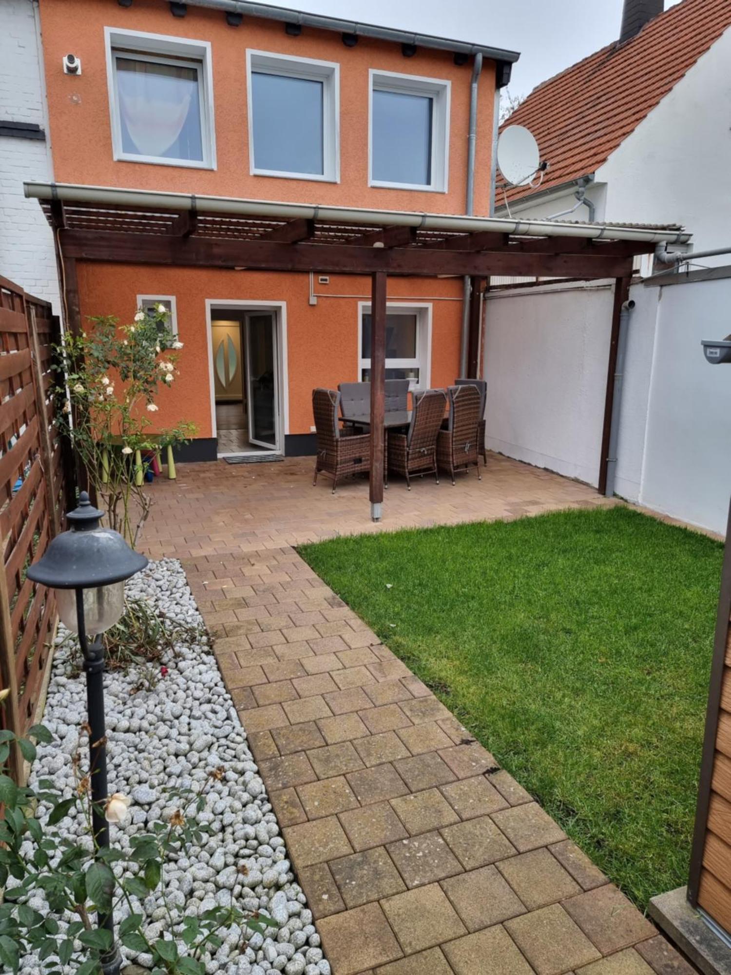 Gaestehaus-Ferienwohnung-Appartement Mit Terrasse - Naehe Kliniken/ Herzzentrum Bad Oeynhausen Eksteriør billede